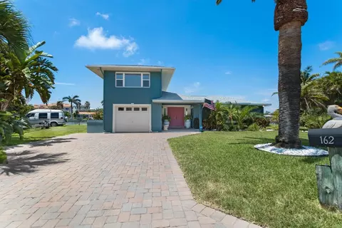 162 174th Terrace Dr E, Redington Shores, FL 33708