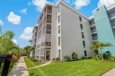 4910 38th Way S #108, Saint Petersburg, FL 33711