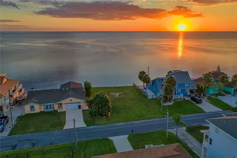 3208 Gulf Winds Cir, Hernando Beach, FL 34607
