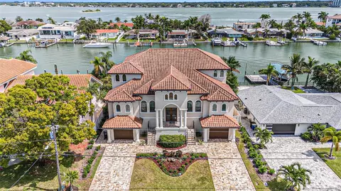 231 Midway Is, Clearwater Beach, FL 33767