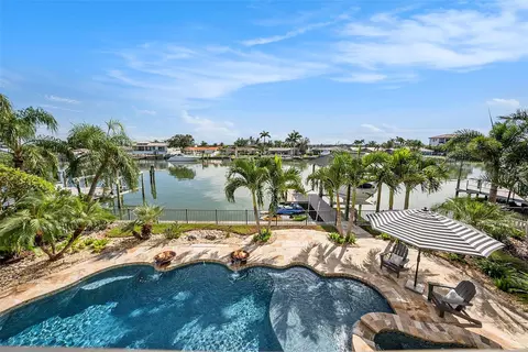 231 Midway Is, Clearwater Beach, FL 33767