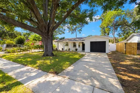 162 SW Lincoln Cir N, Saint Petersburg, FL 33702