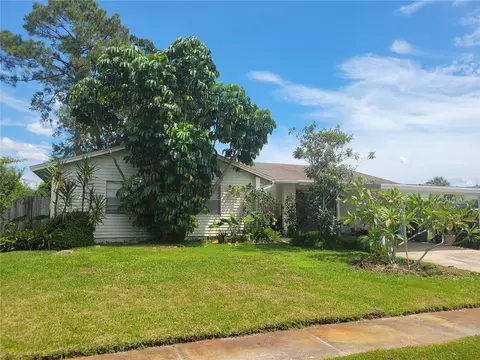 7107 Hazelhurst Ct, Tampa, FL 33615