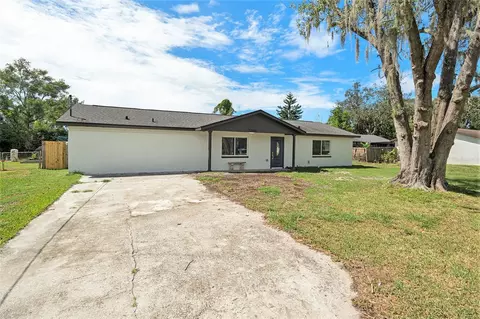 17010 Melba Ln, Lutz, FL 33549