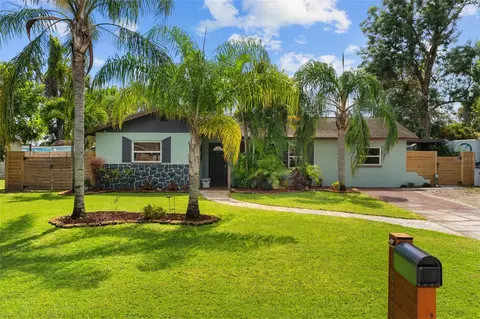 10964 Temple Ave, Seminole, FL 33772