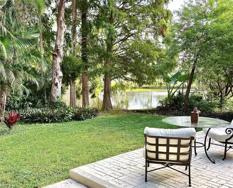 635 Florenz Cir NE, Saint Petersburg, FL 33703