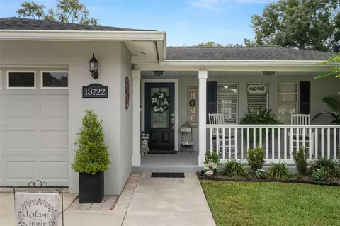 13722 Country Court Dr, Tampa, FL 33625