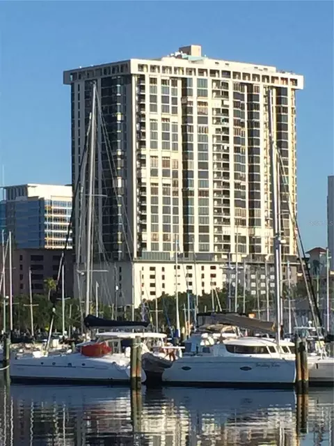 1 Beach Dr SE #2405, Saint Petersburg, FL 33701