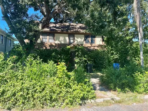 2332 5th St N, Saint Petersburg, FL 33704