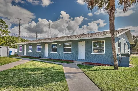 5202 Laurel Pl, Clearwater, FL 33760