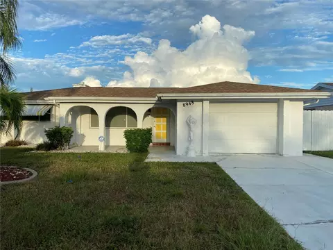 8948 Saint Regis Ln, Port Richey, FL 34668