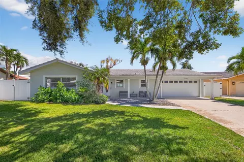 1210 80th St S, Saint Petersburg, FL 33707