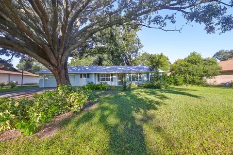 306 Hollowtree Dr, Seffner, FL 33584