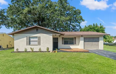 5828 Mariposa Dr, Holiday, FL 34690
