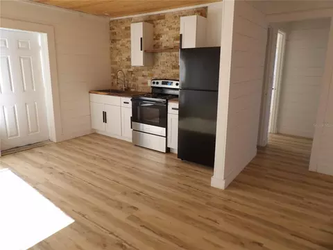Kitchen - 497 Normandy Rd, Madeira Beach, FL 33708 photo 3 of 4