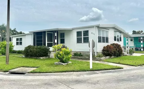 9790 66th St N #310, Pinellas Park, FL 33782