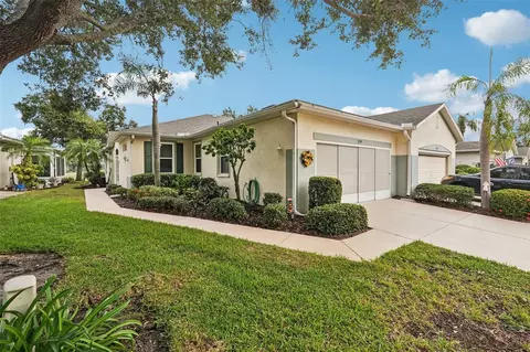 2139 Acadia Greens Dr, Sun City Center, FL 33573
