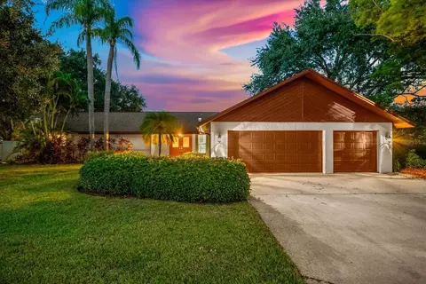 12601 Frank Dr S, Seminole, FL 33776