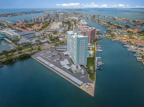 31 Island Way #605, Clearwater Beach, FL 33767