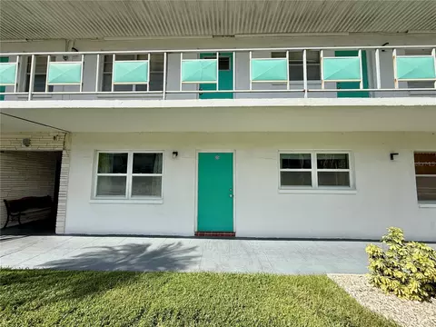 5970 21st St N #5, Saint Petersburg, FL 33714