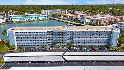 5925 Shore Blvd S #602, Gulfport, FL 33707