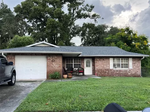 1217 Oak Valley Dr, Seffner, FL 33584