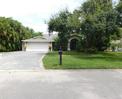 2661 Winding Wood Dr, Clearwater, FL 33761