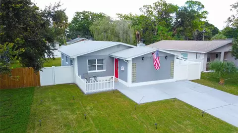 527 Glenoak St N, Saint Petersburg, FL 33703