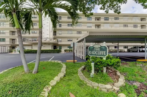 8198 Terrace Garden Dr N #109, Saint Petersburg, FL 33709