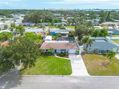 11352 61st Ave, Seminole, FL 33772