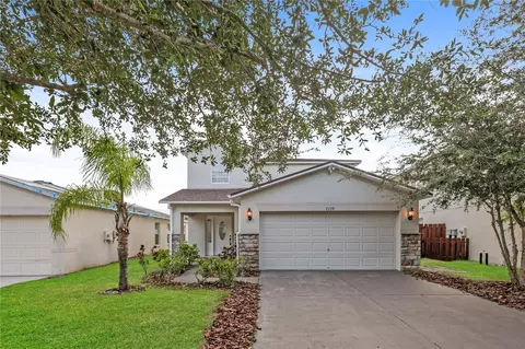 7729 Carriage Pointe Dr, Gibsonton, FL 33534