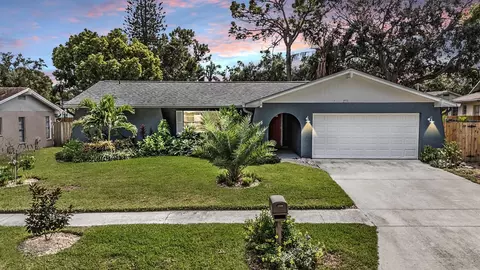 2331 Robyn Ct, Dunedin, FL 34698