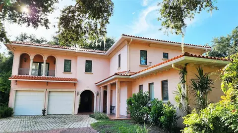 1962 Freedom Dr, Clearwater, FL 33755