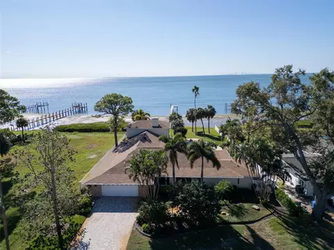 1100 Friendly Way S, Saint Petersburg, FL 33705