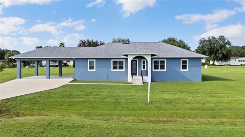 2210 Tomberlin Grove Ln, Plant City, FL 33566