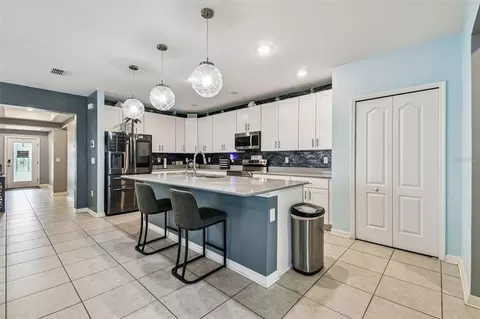 Kitchen - 8207 Abalone Loop, Parrish, FL 34219 photo 3 of 3