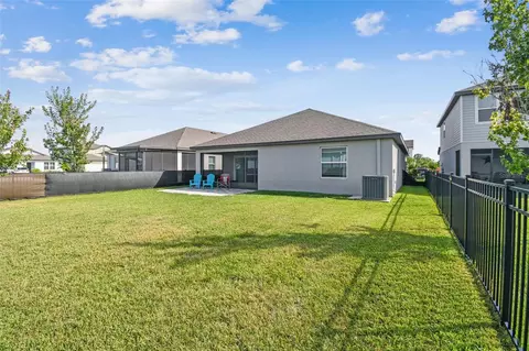 Exterior - 8207 Abalone Loop, Parrish, FL 34219 photo 3 of 8
