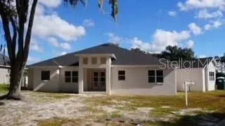 589 Christina Lake Dr, Lakeland, FL 33813