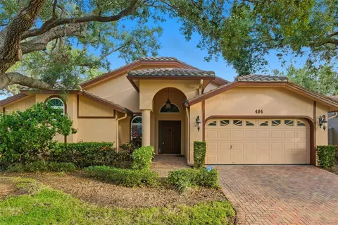 484 Avila Cir NE, Saint Petersburg, FL 33703