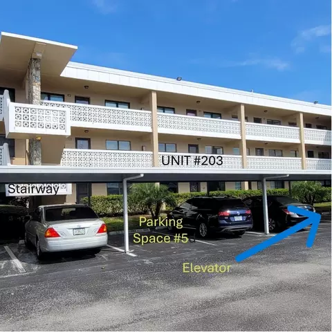 4920 Locust St NE #203, Saint Petersburg, FL 33703