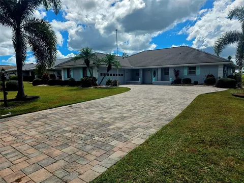 1936 New Bedford Dr, Sun City Center, FL 33573