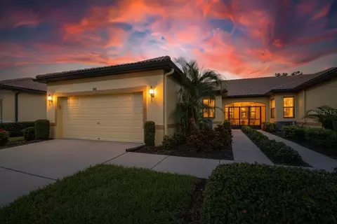 307 Bluewater Falls Ct, Apollo Beach, FL 33572