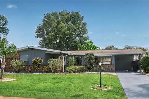 806 Oakmont Ave, Sun City Center, FL 33573