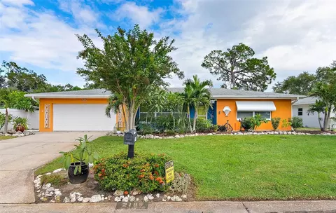 2199 Sunset Cir, Largo, FL 33774