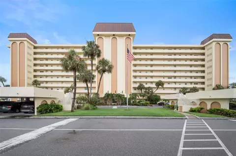 4725 Cove Cir #202, Saint Petersburg, FL 33708