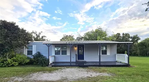 3301 Medulla Rd, Plant City, FL 33566