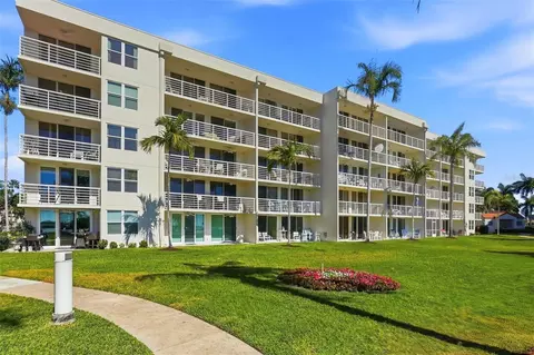 6021 Bahia Del Mar Cir #137, Saint Petersburg, FL 33715