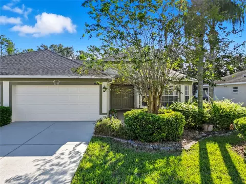 9427 Rolling Cir, San Antonio, FL 33576