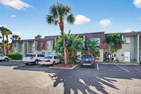 1578 70th St N, Saint Petersburg, FL 33710