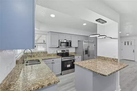 Kitchen - 577 Waterfall Dr, Spring Hill, FL 34608 photo 2 of 5